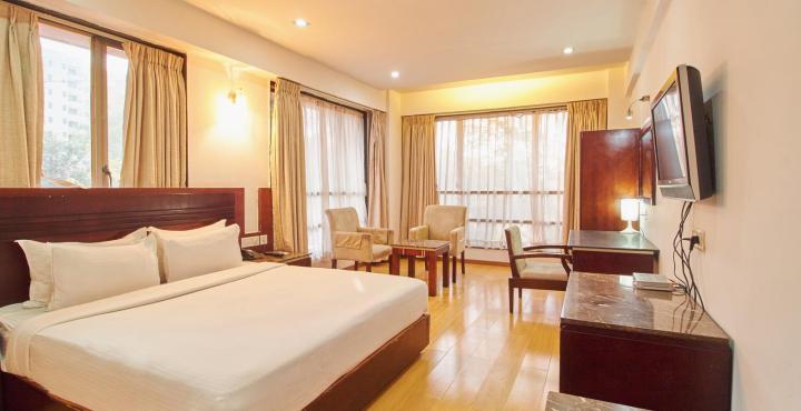 Treebo Trend Hotel Parker Ahmedabad Eksteriør billede