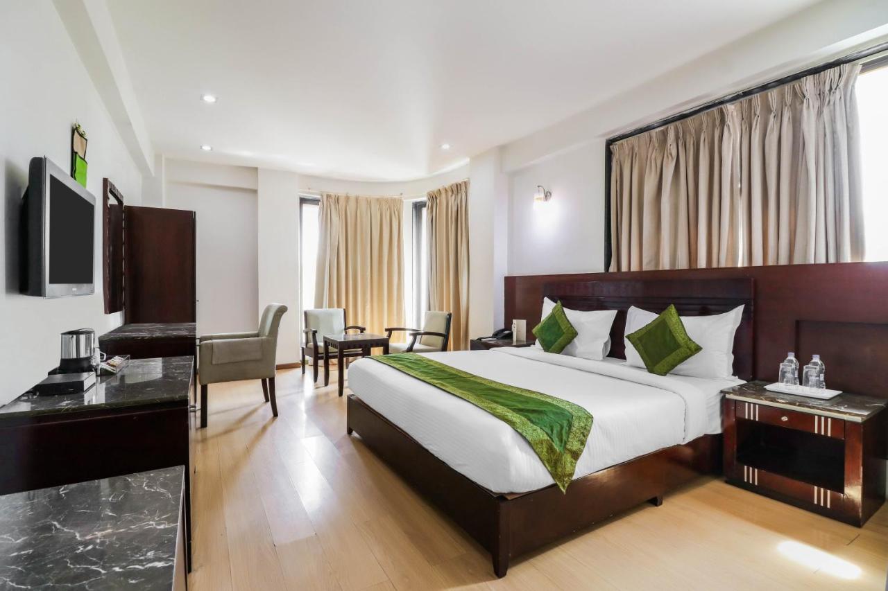 Treebo Trend Hotel Parker Ahmedabad Eksteriør billede