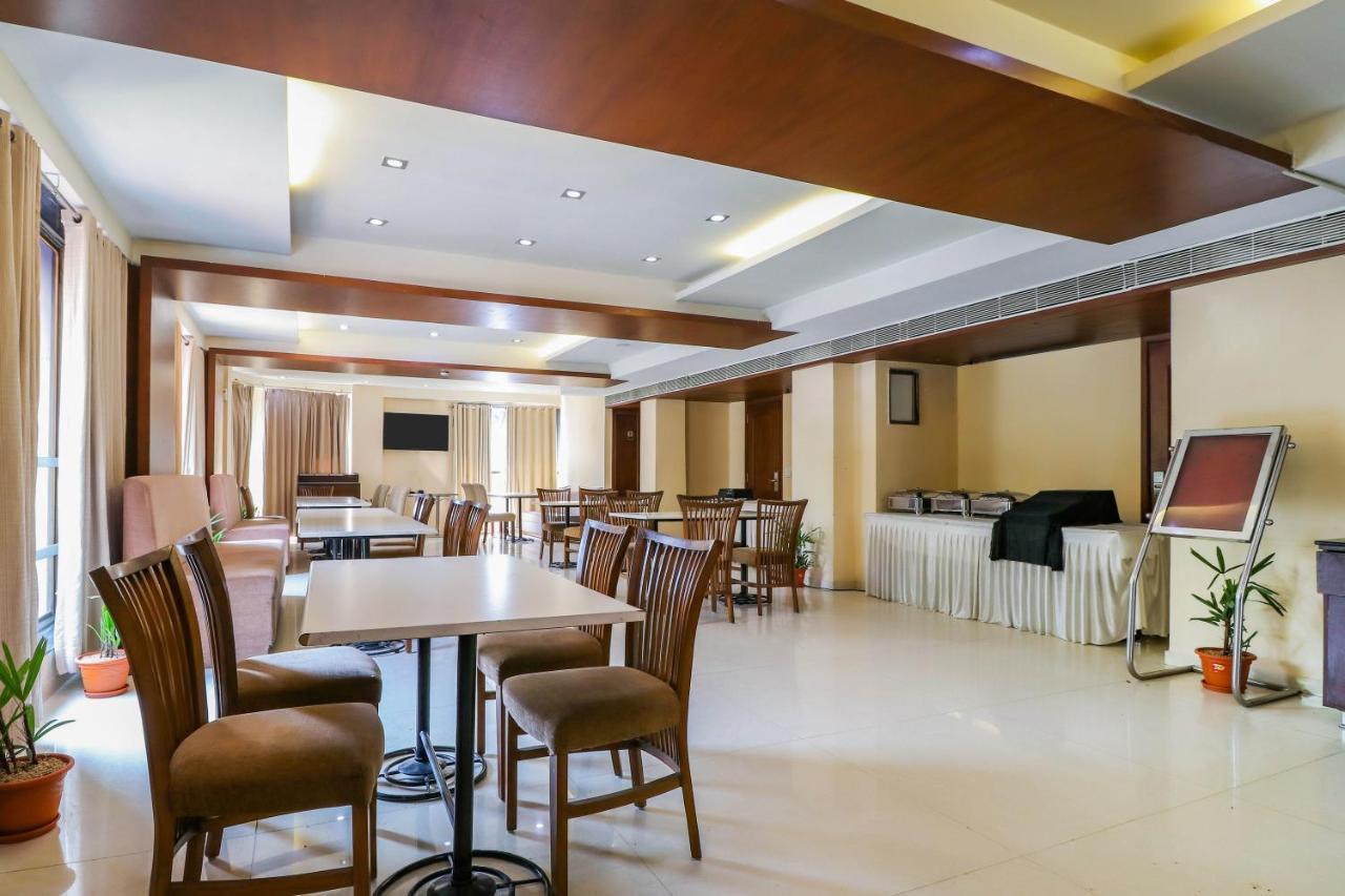 Treebo Trend Hotel Parker Ahmedabad Eksteriør billede
