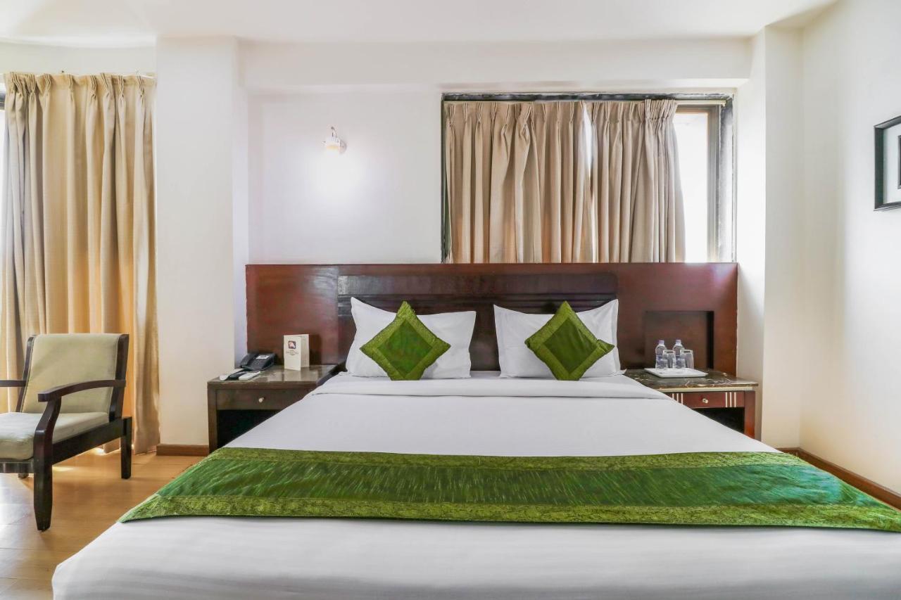 Treebo Trend Hotel Parker Ahmedabad Eksteriør billede