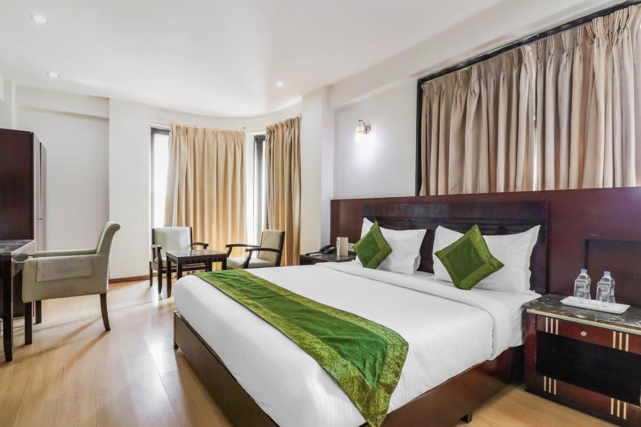 Treebo Trend Hotel Parker Ahmedabad Eksteriør billede