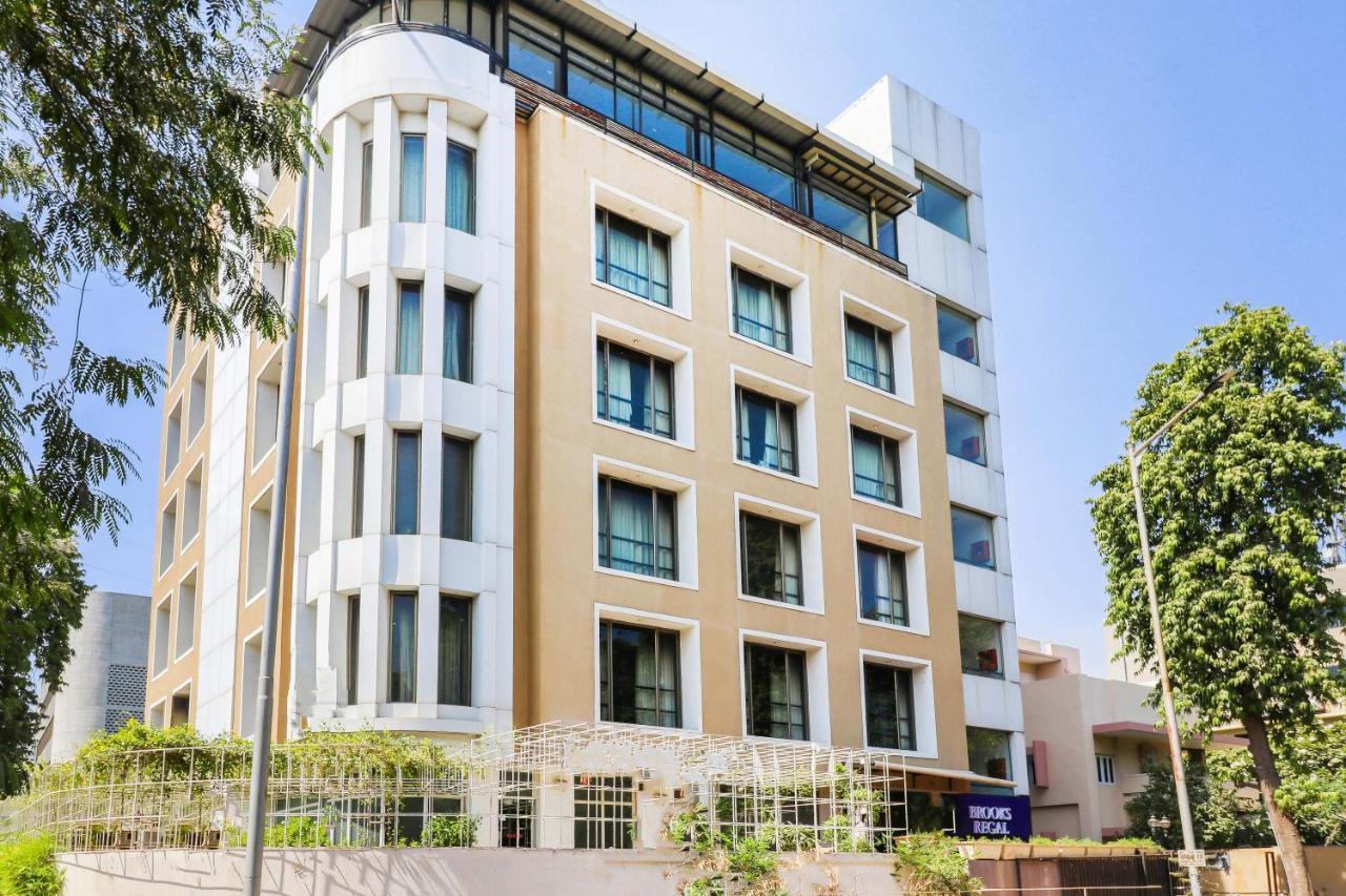 Treebo Trend Hotel Parker Ahmedabad Eksteriør billede
