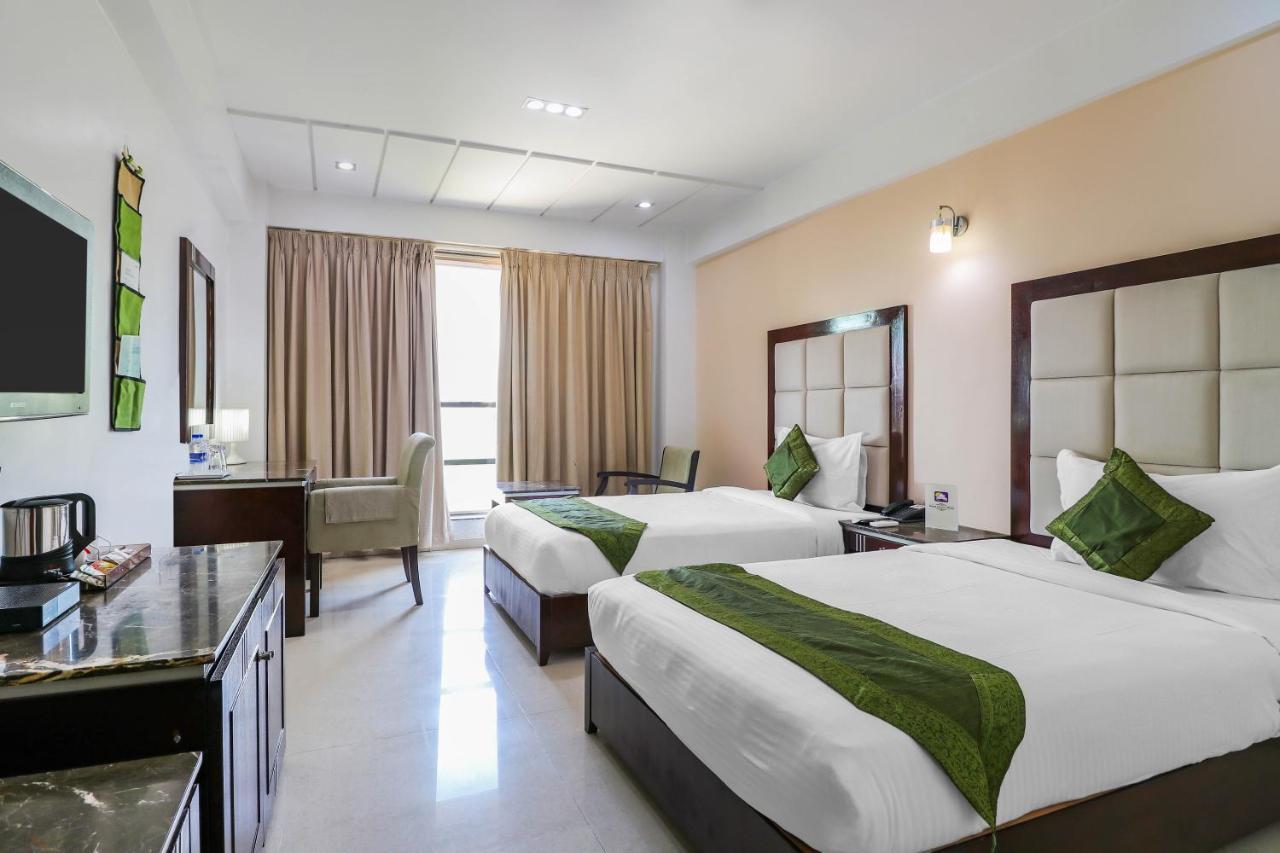 Treebo Trend Hotel Parker Ahmedabad Eksteriør billede