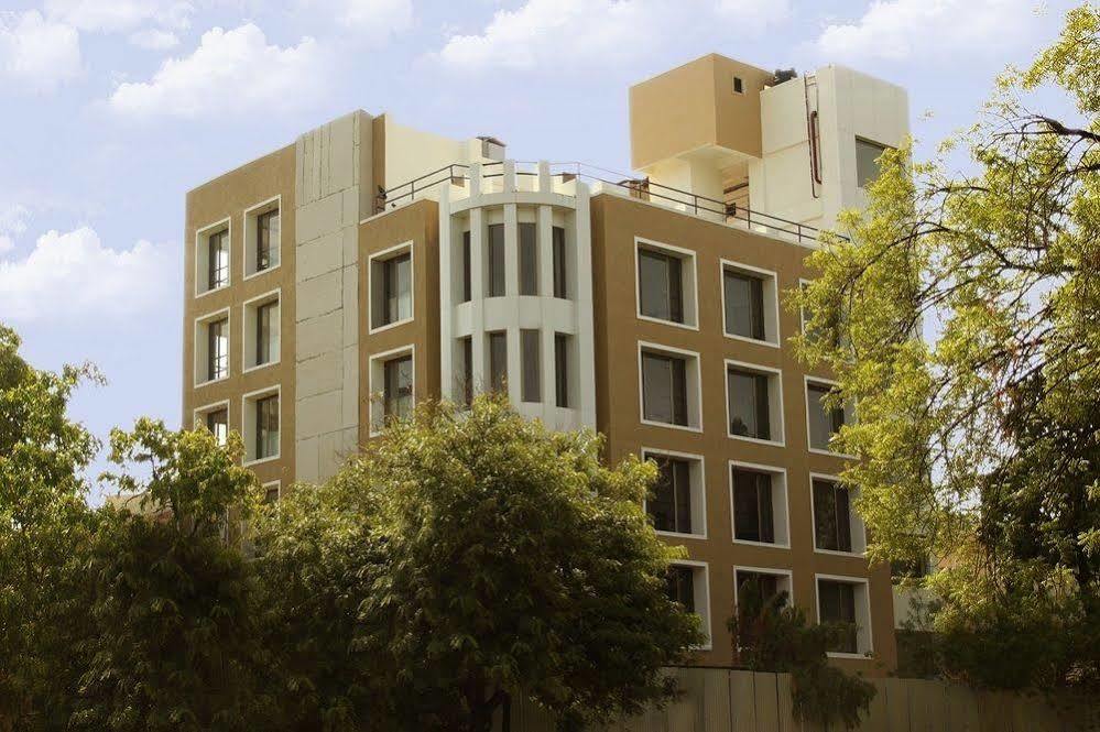 Treebo Trend Hotel Parker Ahmedabad Eksteriør billede